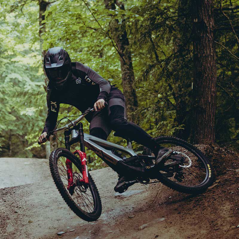 Helm store mountain bike